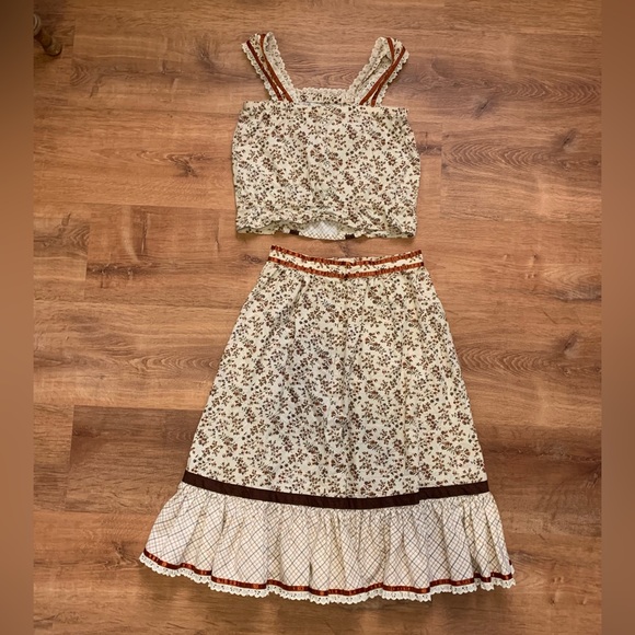 Vintage handmade 2 piece 🥀 - Picture 2 of 6